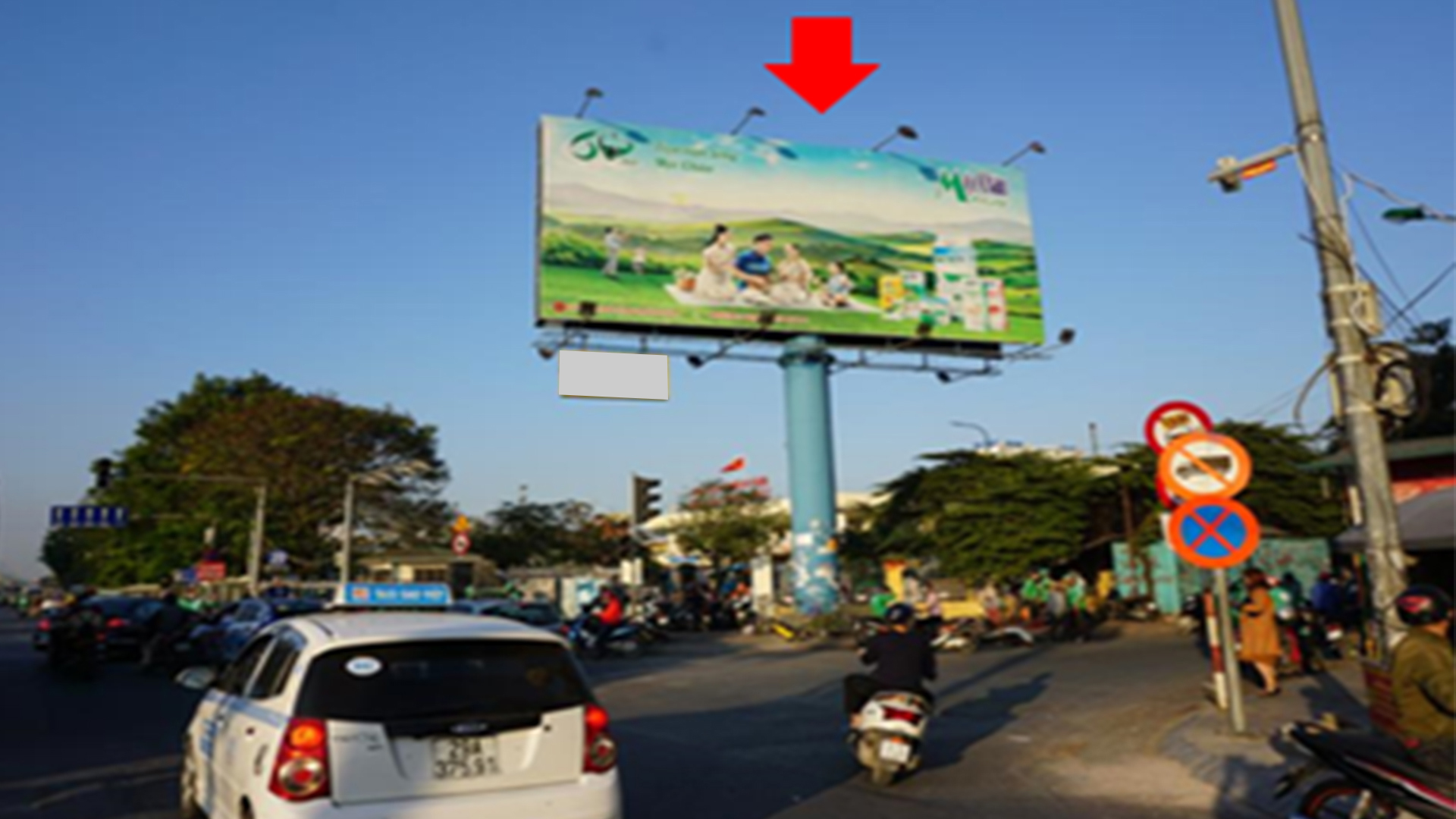 Billboard 2 Mặt Tại HM01 – Bến Xe Giáp Bát – Giải Phóng – Quận Hoàng Mai – Hà Nội