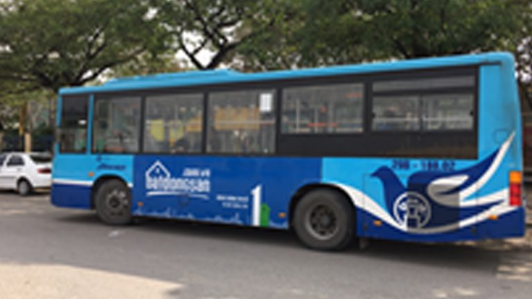 Quảng Cáo Tràn Kính Xe Bus Tại Quảng Bình