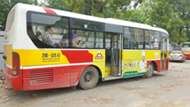 Quảng Cáo Tràn Kính Xe Bus Tại Quảng Nam