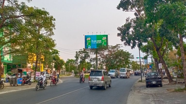 Billboard 3 Mặt Tại Phạm Văn Đồng - Lưu Hữu Phước - Tp. Huế