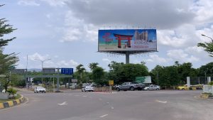 billboard 3 mặt sân bay phù cát